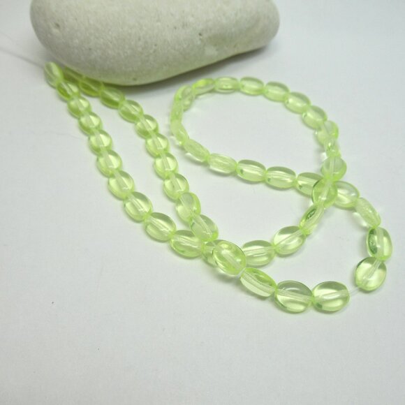 Uranium glass beads - Picture 7 of 8